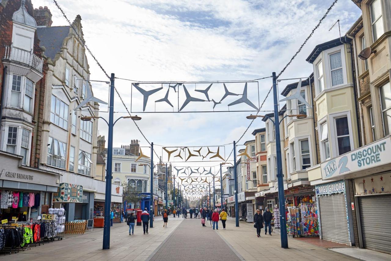 Homely - Great Yarmouth Beach Apartments ภายนอก รูปภาพ
