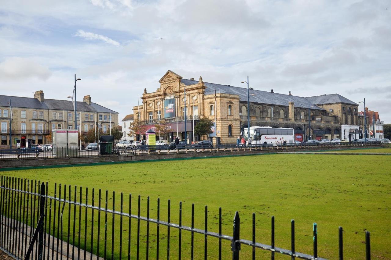 Homely - Great Yarmouth Beach Apartments ภายนอก รูปภาพ